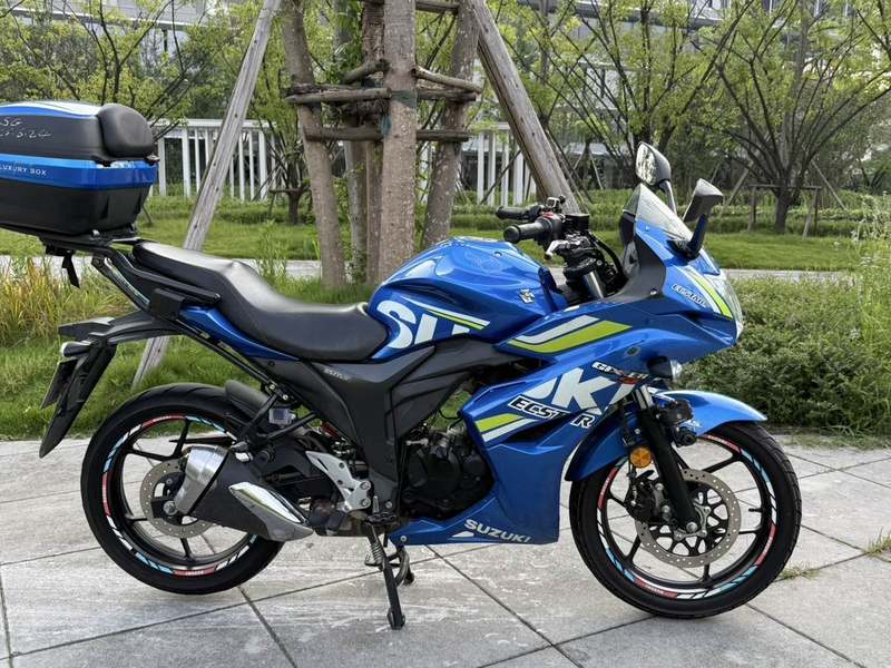 二手济南铃木极客飒 Gixxer 155