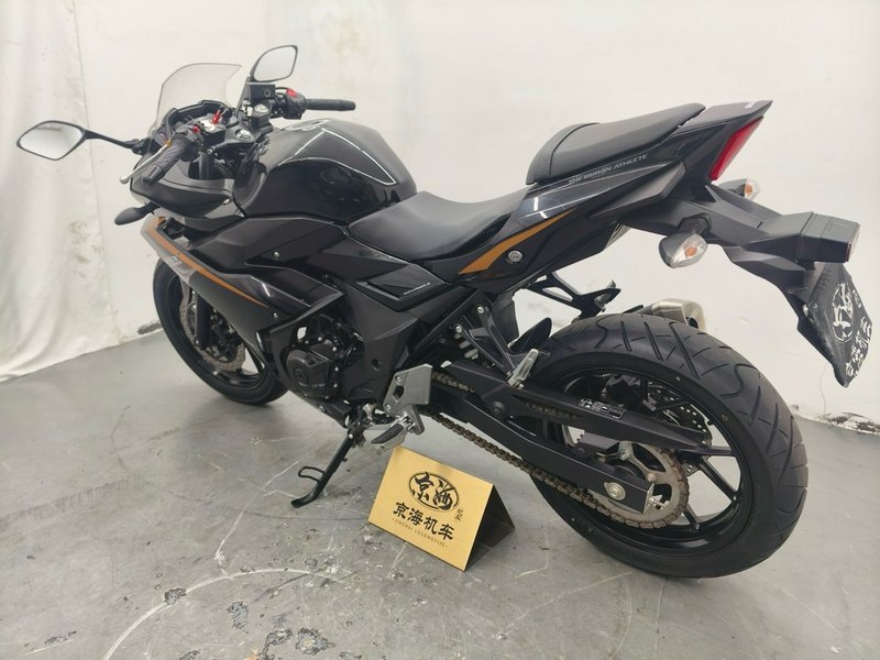 二手豪爵铃木GSX250R