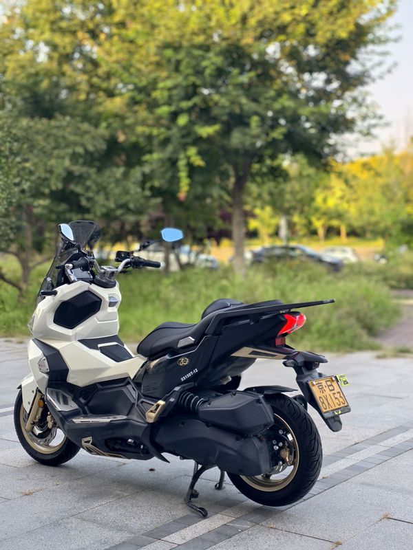 二手三阳哈士奇 Husky ADV150
