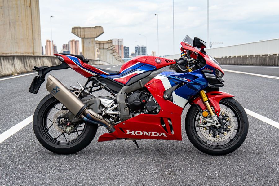 二手本田CBR 1000 RR-R