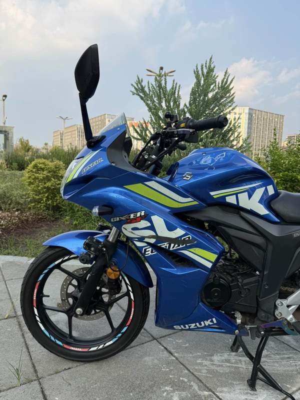 二手济南铃木极客飒 Gixxer 155