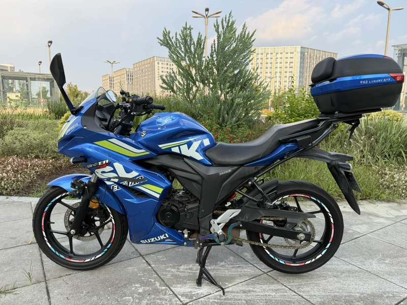 二手济南铃木极客飒 Gixxer 155