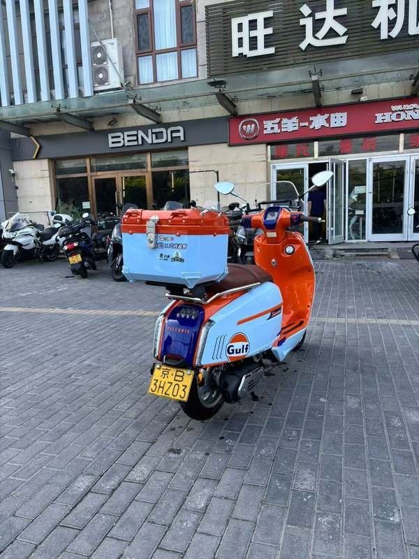 二手维多利亚Sixties 250Si