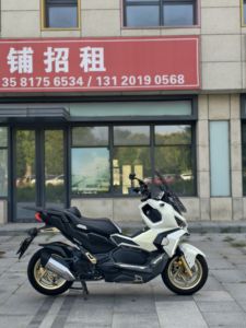 二手三阳哈士奇 Husky ADV150