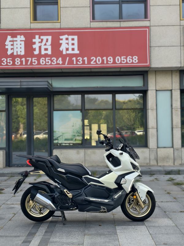 二手三阳哈士奇 Husky ADV150