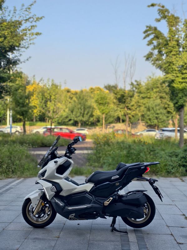 二手三阳哈士奇 Husky ADV150