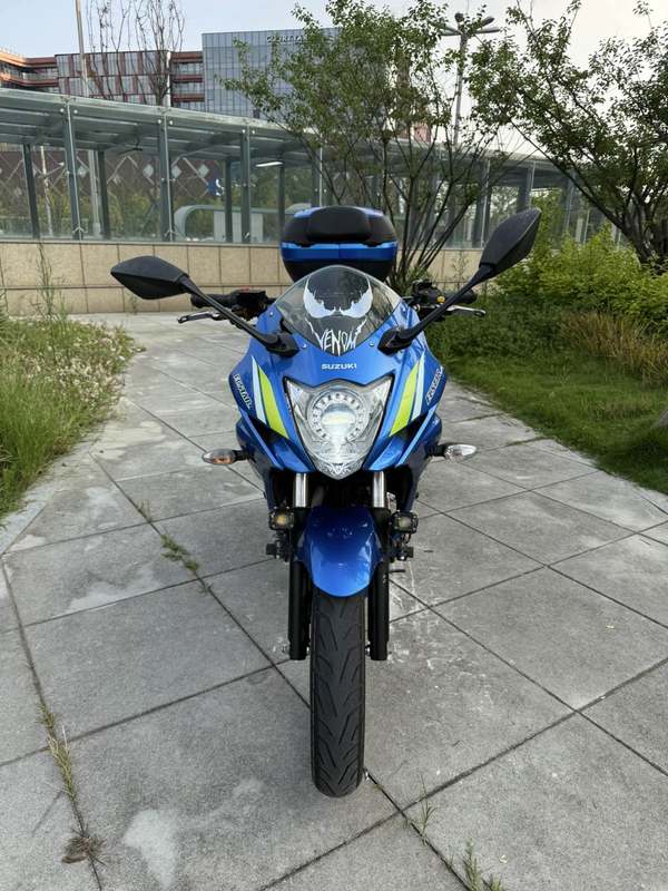 二手济南铃木极客飒 Gixxer 155