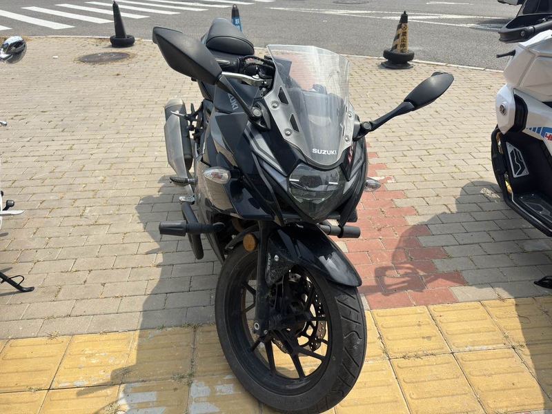 二手豪爵铃木GSX250R