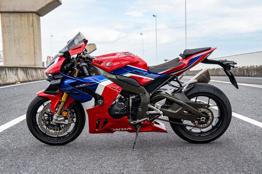 二手本田CBR 1000 RR-R