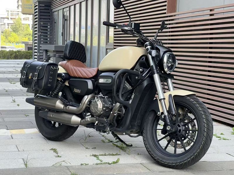 二手QJMOTOR闪300