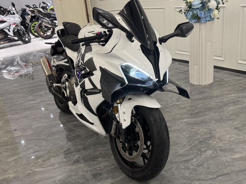 二手QJMOTOR赛800