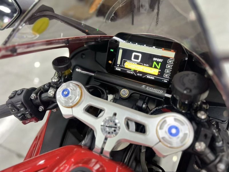 二手张雪机车820RR