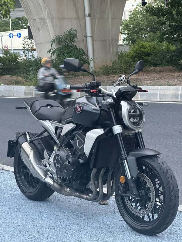 二手本田CB1000R