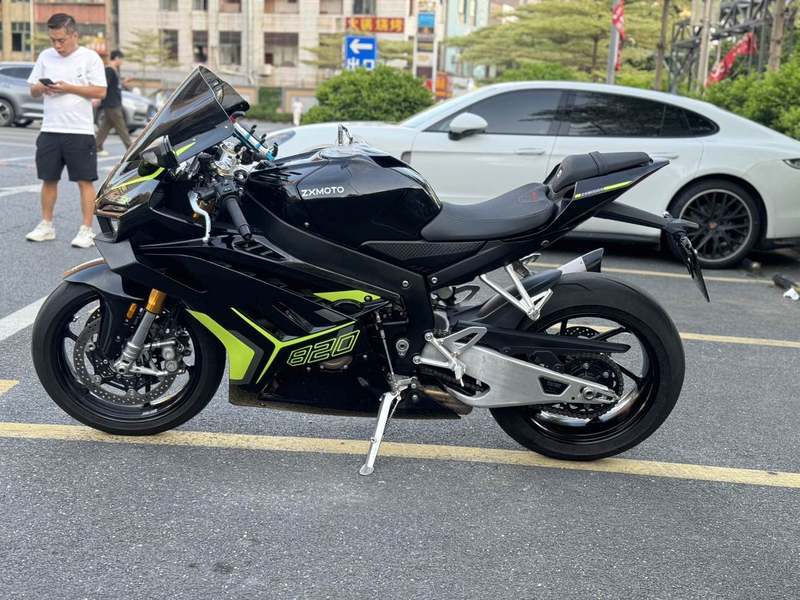 二手张雪机车820RR