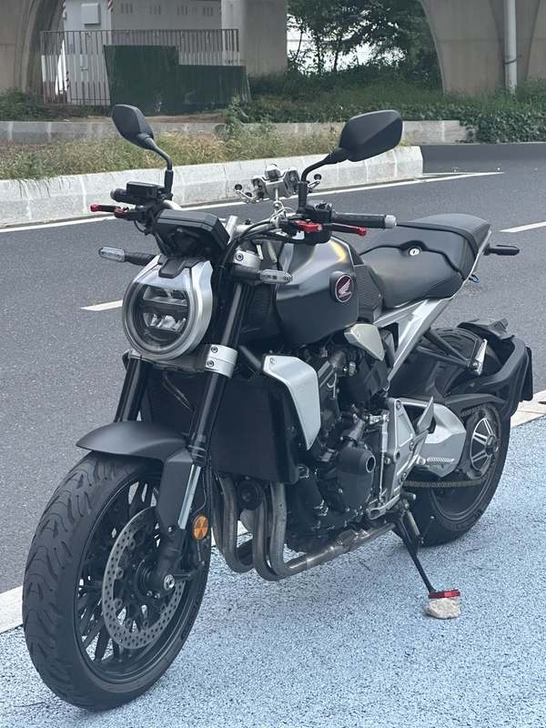 二手本田CB1000R