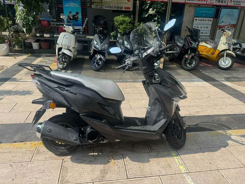 二手新大洲本田裂行 RX125Fi