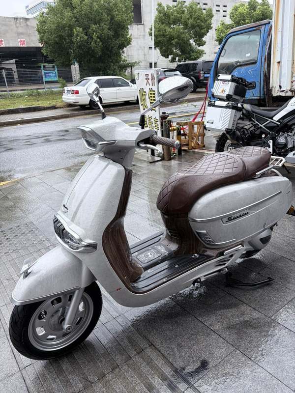 二手维多利亚Sixties 250Si