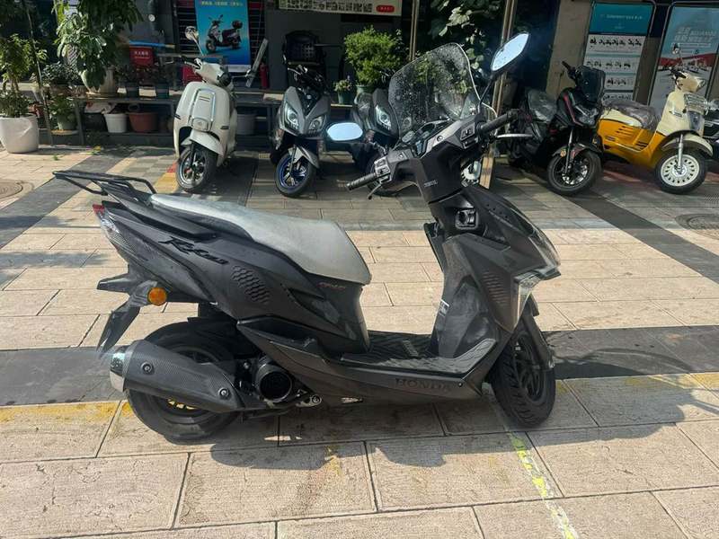 二手新大洲本田裂行 RX125Fi