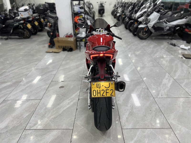 二手张雪机车820RR