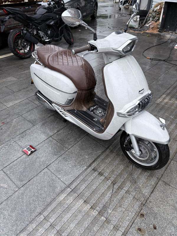 二手维多利亚Sixties 250Si