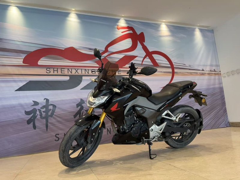 二手五羊本田CB190R 暴锋眼