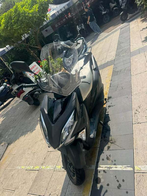 二手新大洲本田裂行 RX125Fi