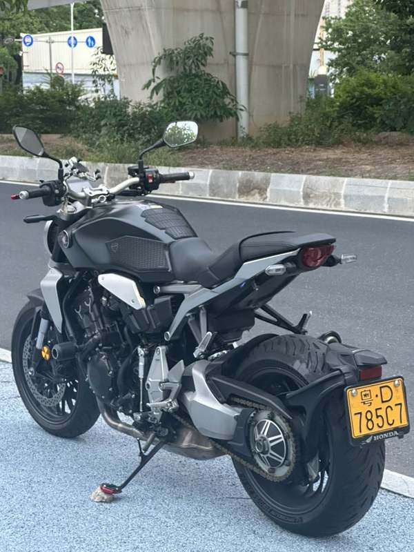 二手本田CB1000R