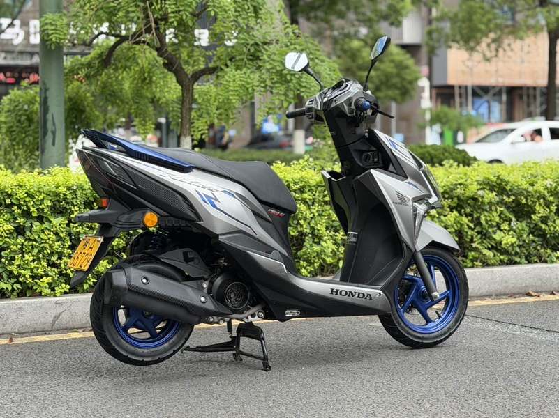 二手新大洲本田裂行 RX125Fi