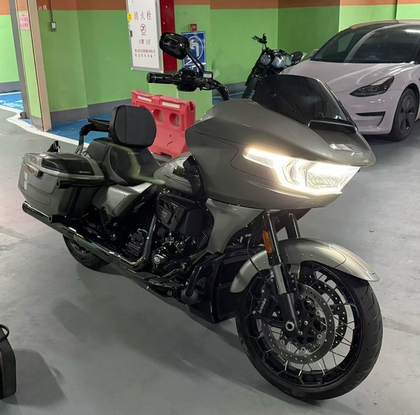 二手哈雷戴维森公路滑翔 Road Glide