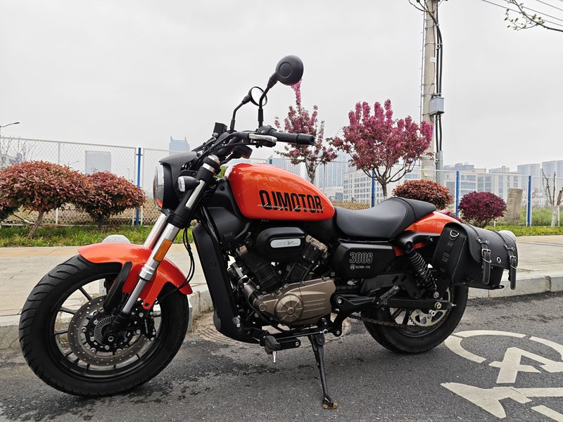 二手QJMOTOR闪300