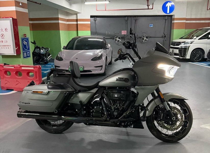 二手哈雷戴维森公路滑翔 Road Glide
