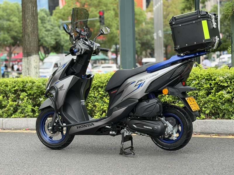 二手新大洲本田裂行 RX125Fi