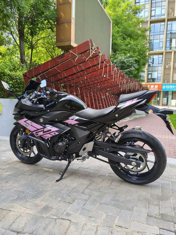二手豪爵铃木GSX250R