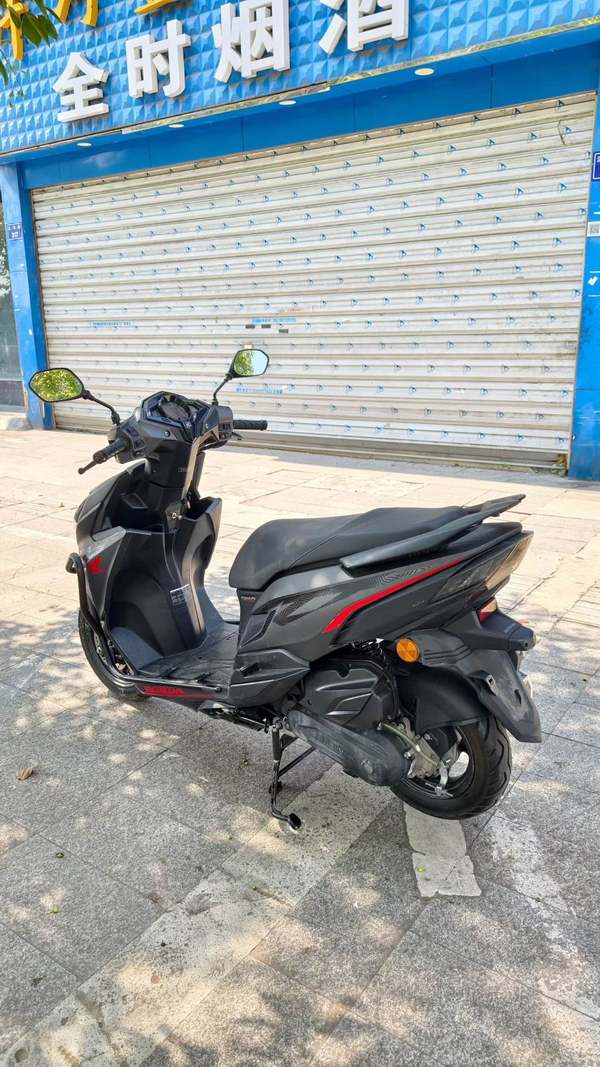 二手新大洲本田裂行 RX125Fi