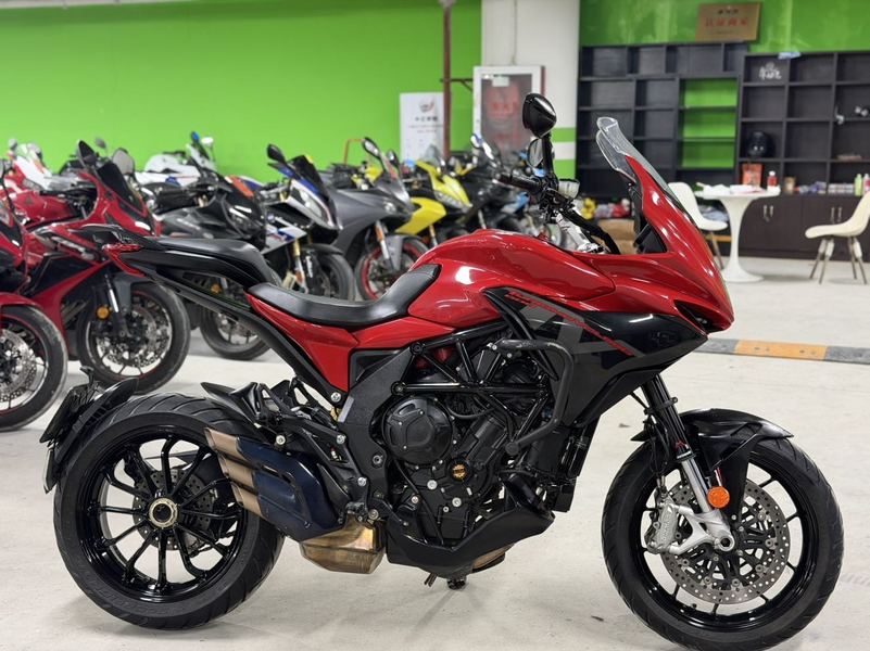 二手奥古斯塔Turismo Veloce 800