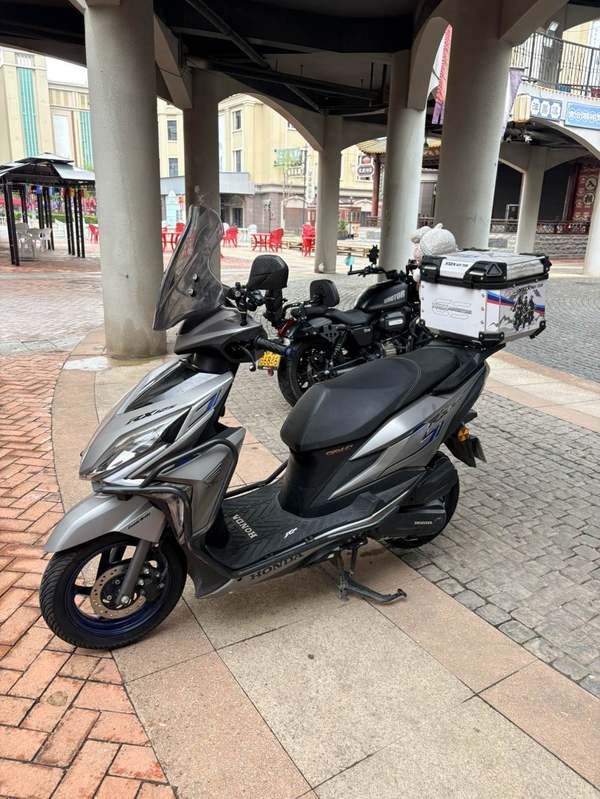 二手新大洲本田裂行 RX125Fi