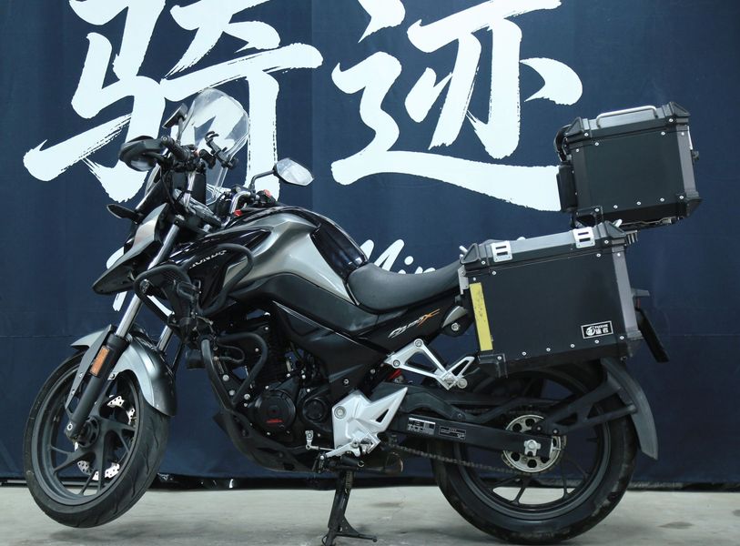 二手五羊本田猛鸷 CB190X