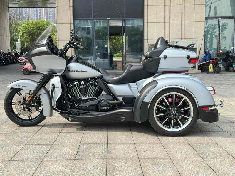 二手哈雷戴维森Tri Glide
