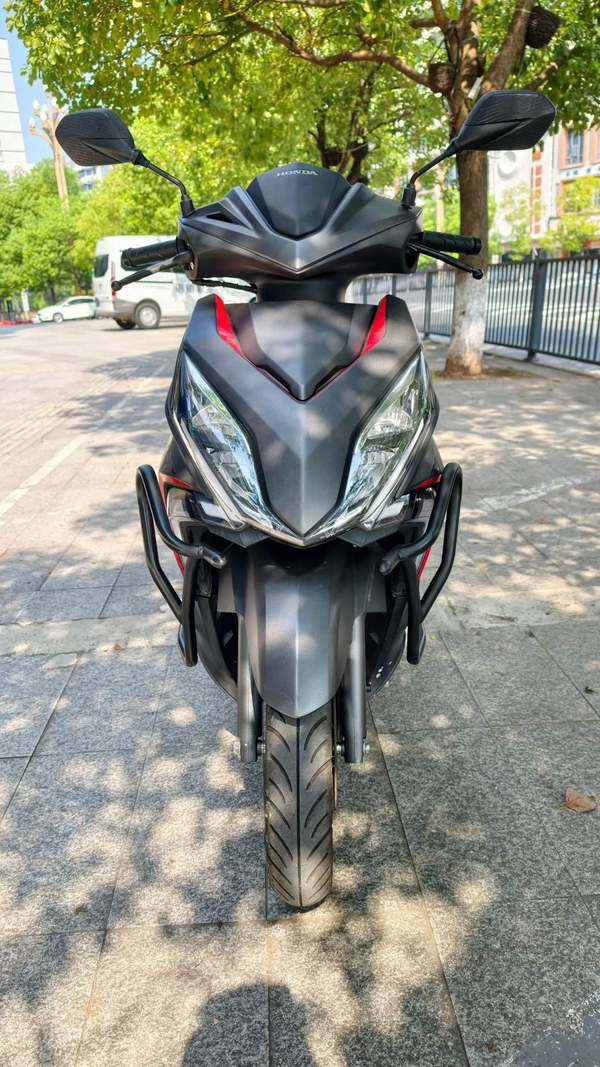 二手新大洲本田裂行 RX125Fi