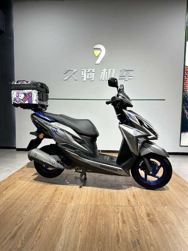 二手新大洲本田裂行 RX125Fi