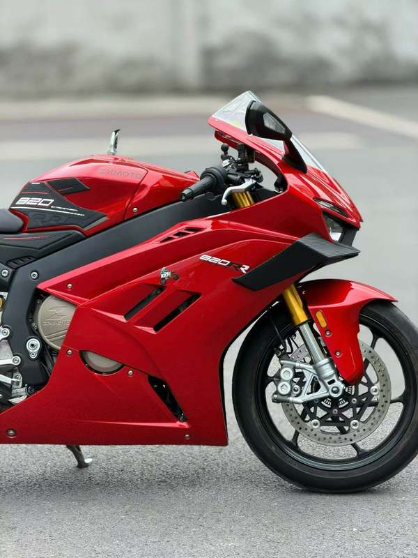 二手张雪机车820RR
