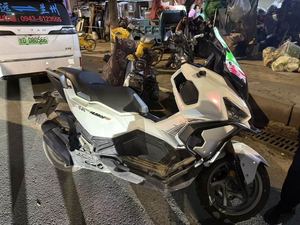 二手三阳哈士奇 Husky ADV150