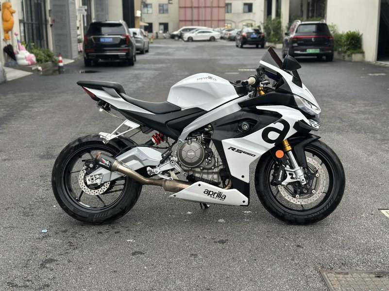 二手阿普利亚RS 660 