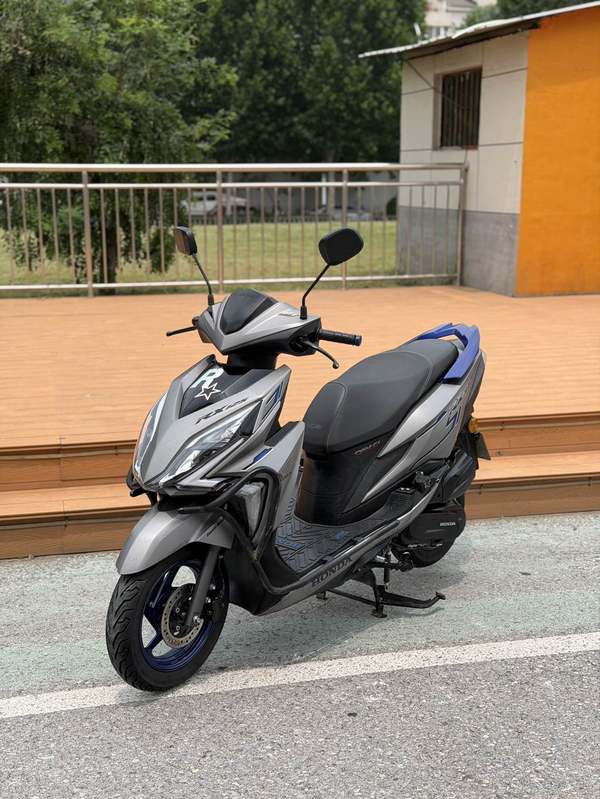二手新大洲本田裂行 RX125Fi