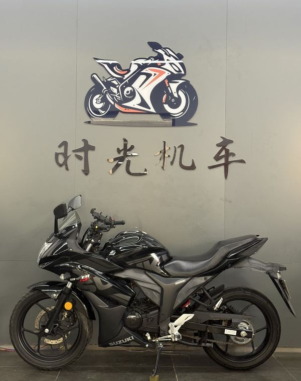 二手济南铃木极客飒 Gixxer 155