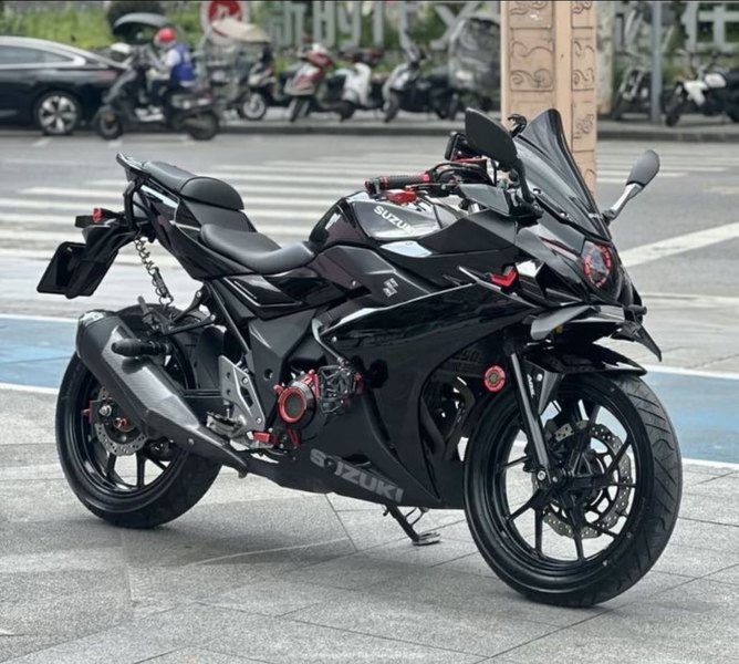 二手豪爵铃木GSX250R