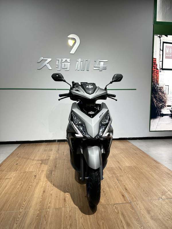 二手新大洲本田裂行 RX125Fi
