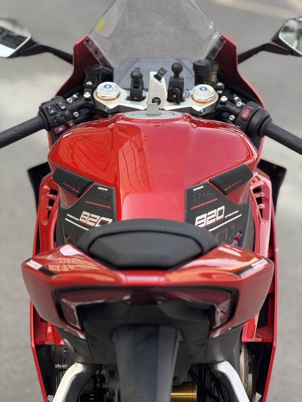 二手张雪机车820RR