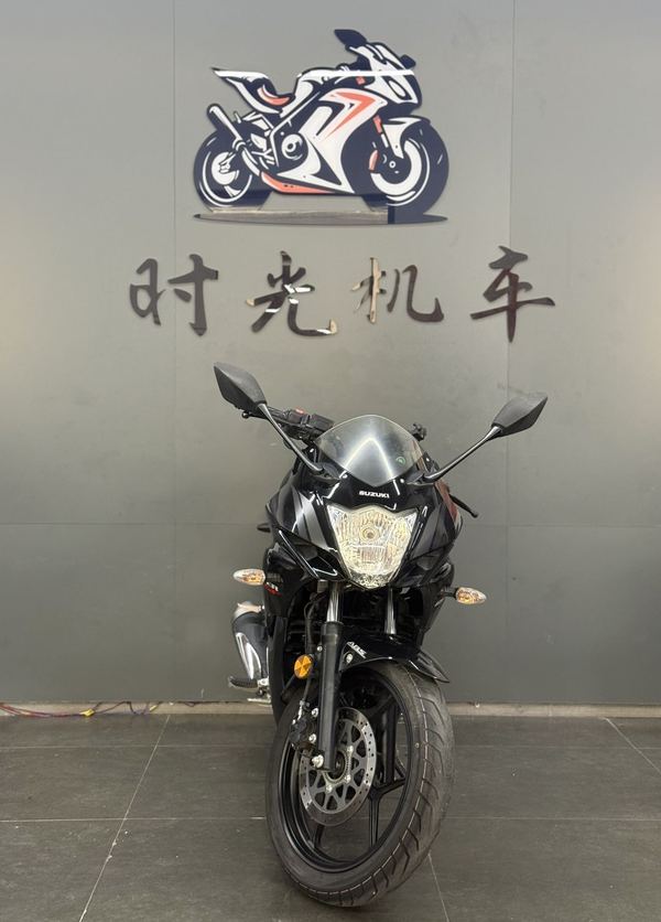 二手济南铃木极客飒 Gixxer 155