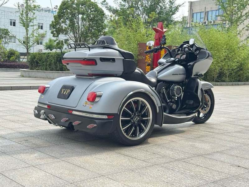 二手哈雷戴维森Tri Glide